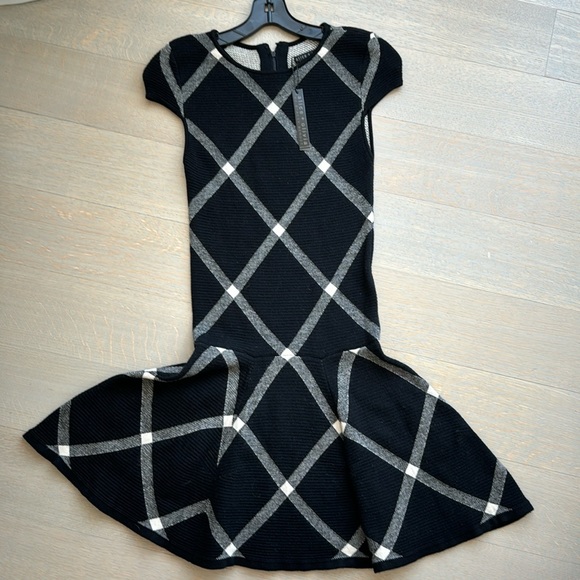 Alice + Olivia Dresses & Skirts - Alice + Olivia Dress